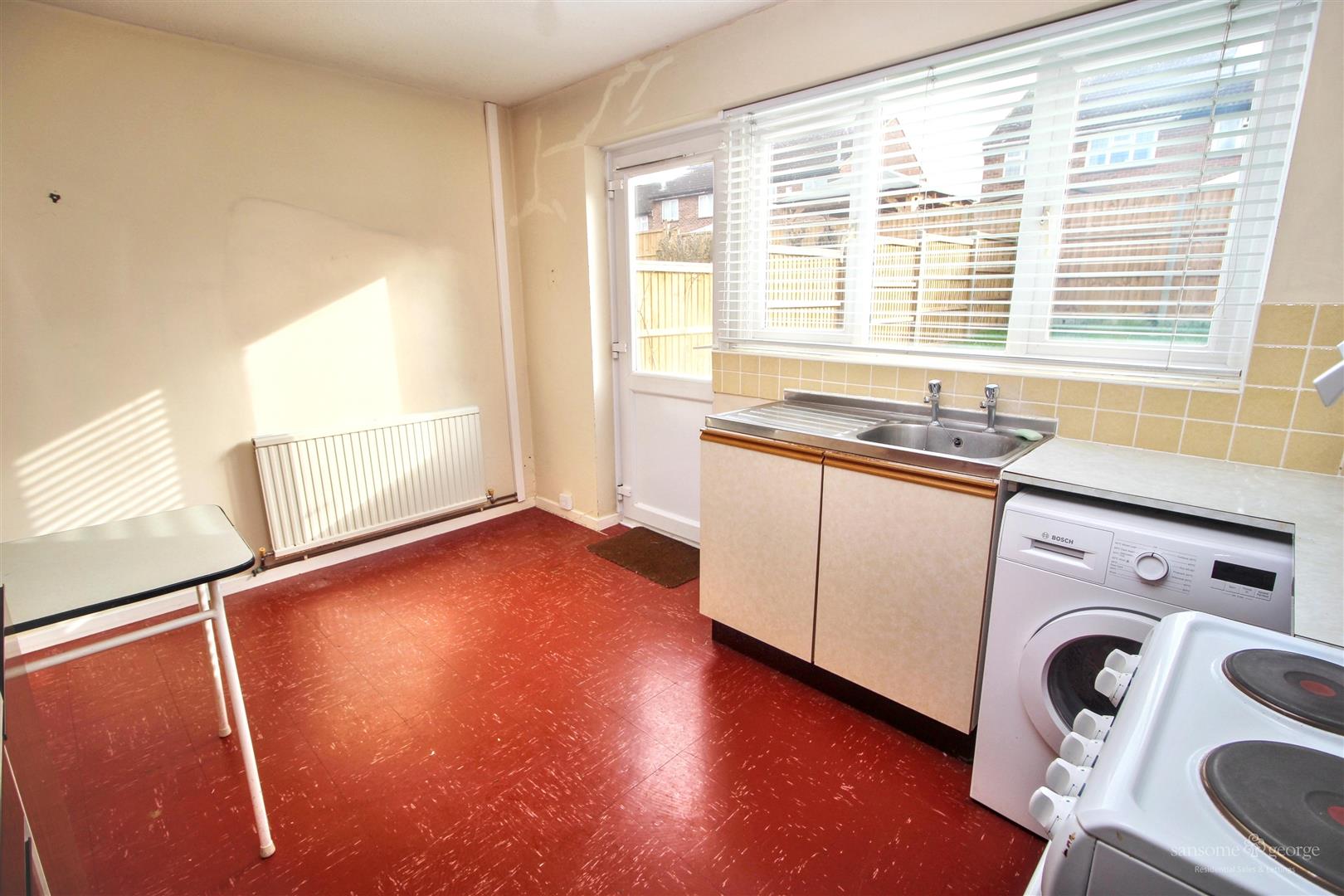 Warley Rise, Tilehurst, Reading